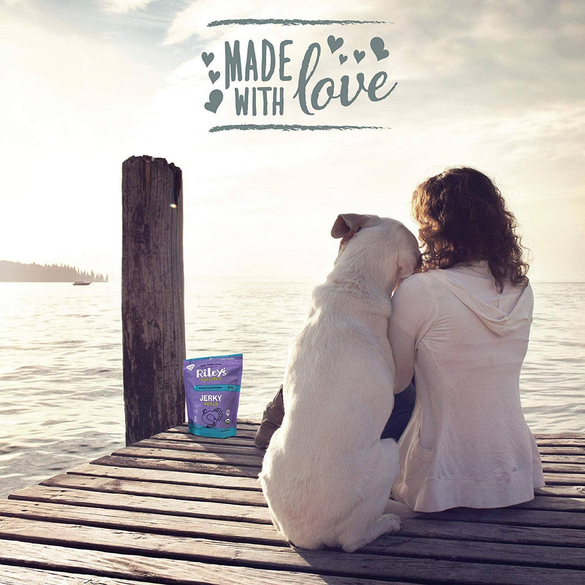 Riley’s Organics dog treats made in the USA lifestyle image