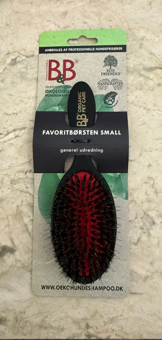     B&B Favorite Brush Small grooming brush for dogs and cats in retail packaging