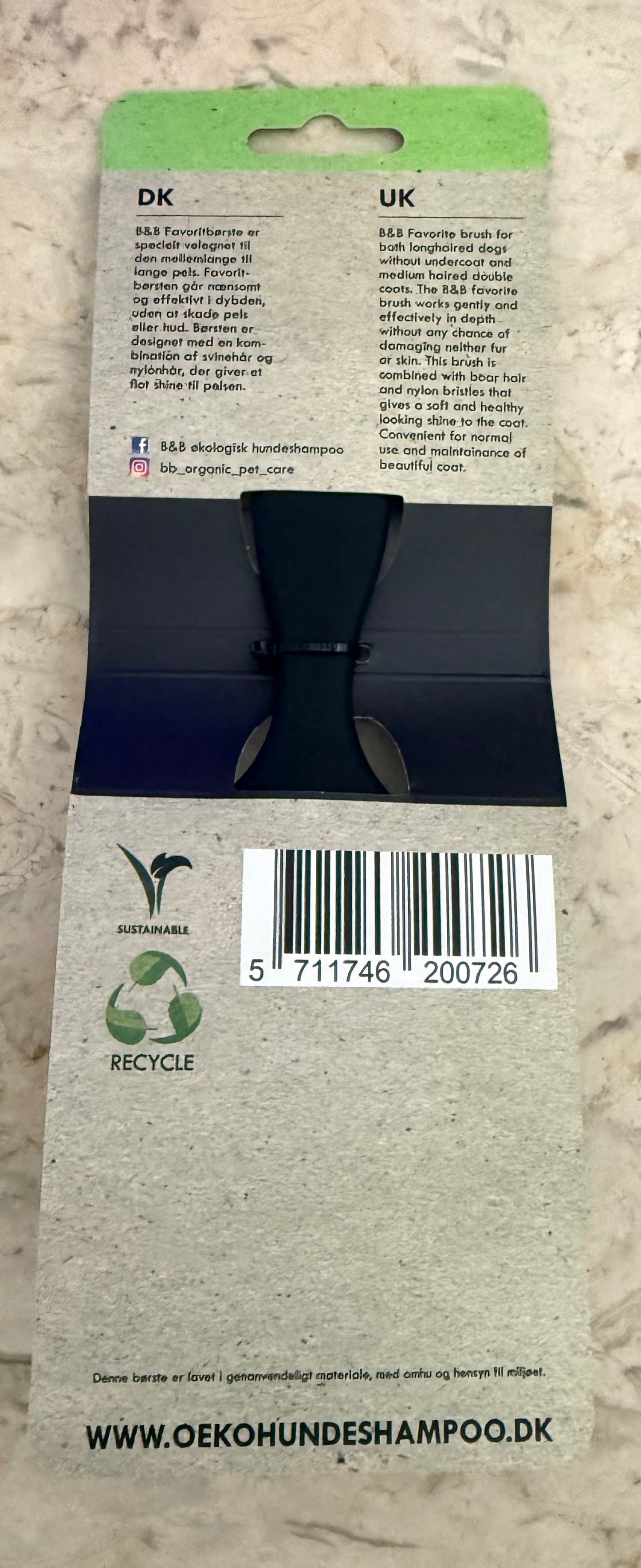 Back of B&B Favorite Brush Small packaging with product information